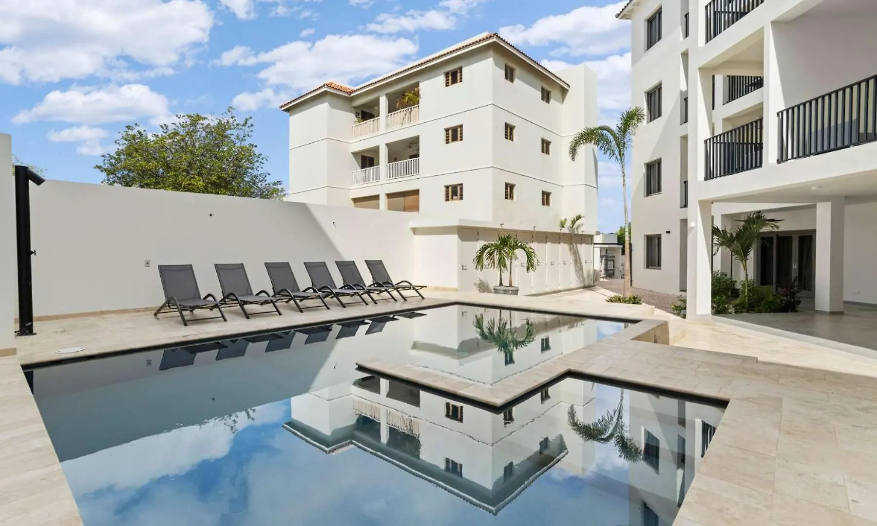 Bonaire Beach Apartment 15 With Communal Pool And Dive Facilities Kralendijk